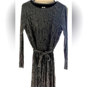 NWT Anne Klein metallic maxi dress. Color black & silver size 10